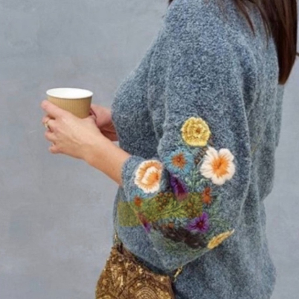 Sleeping on Snow Anthropologie Alpaca/Wool/Mohair Blend Floral Yarn Sweater - Picture 4 of 11